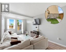 17 - 15 NICKLAUS DRIVE, Hamilton, Ontario