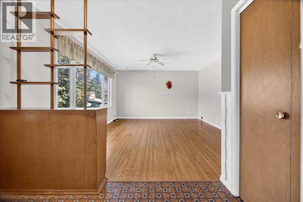 1060 Motherwell Road NE, Calgary, Alberta  T2E 6E7 - Photo 4 - A2339747