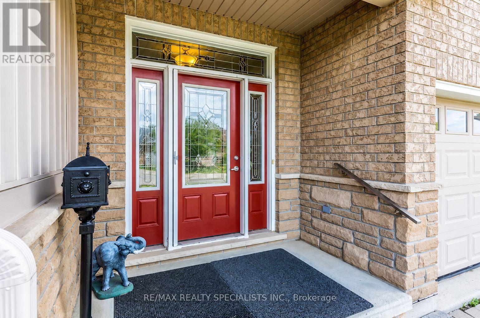 61 Jones Crescent, Tillsonburg, Ontario  N4G 5X5 - Photo 2 - X13715360