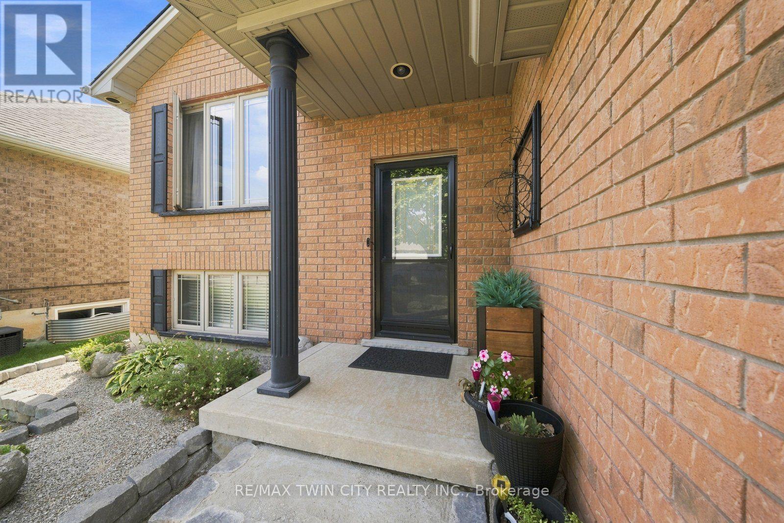 22 Osborn Avenue, Brantford, Ontario  N3T 6P9 - Photo 12 - X13715368