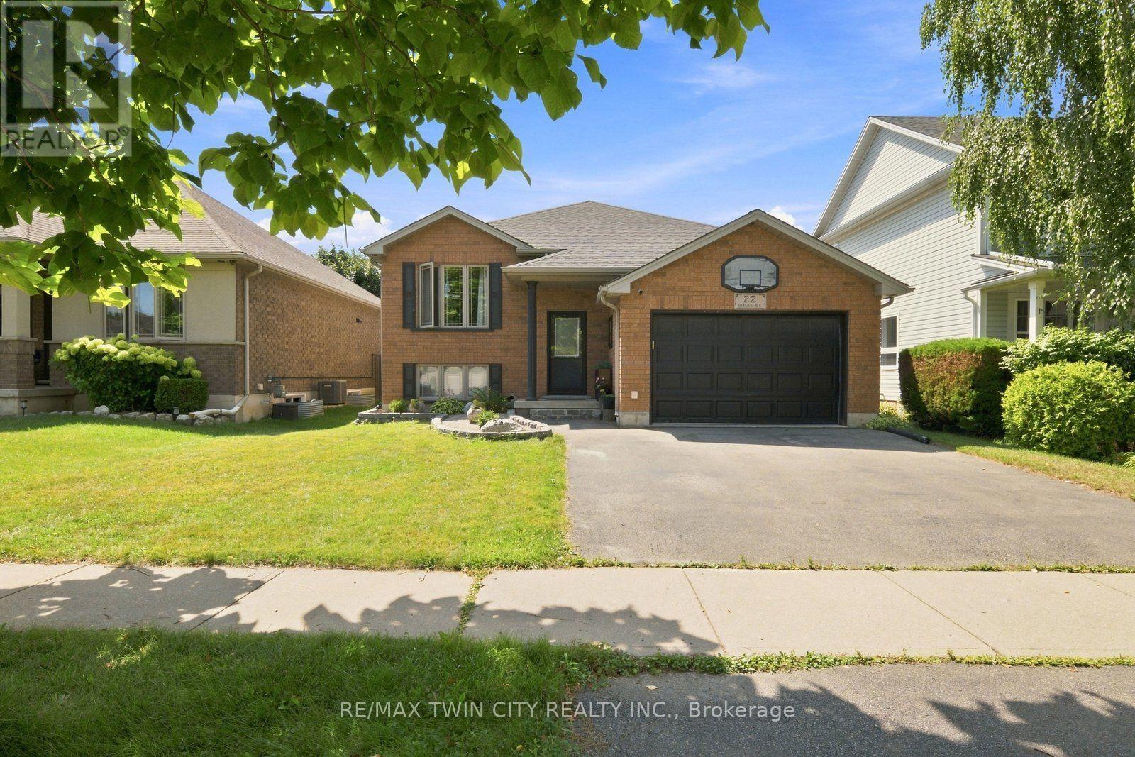 22 Osborn Avenue, Brantford, Ontario  N3T 6P9 - Photo 2 - X13715368