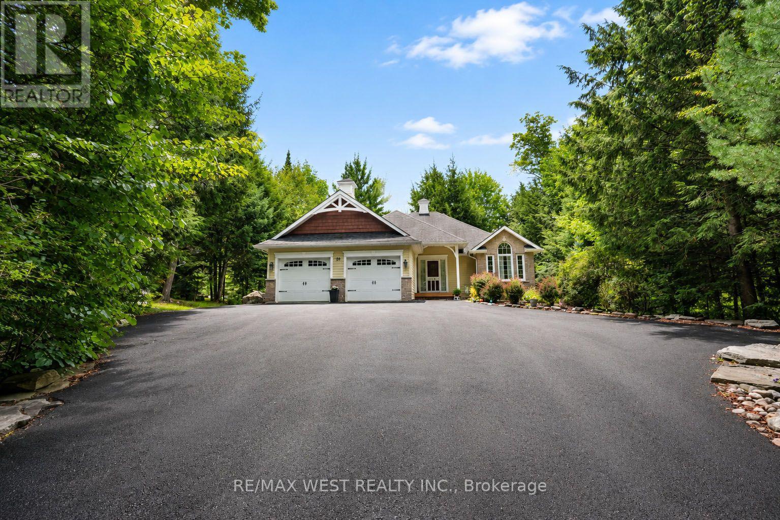 20 Deerhurst Highlands Drive, Huntsville, Ontario  P1H 1B1 - Photo 1 - X13715394