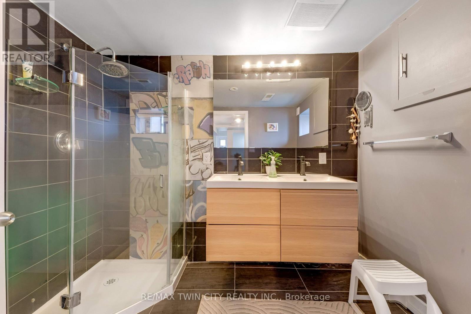57 Peppler Street, Waterloo, Ontario  N2J 3C7 - Photo 27 - X13715426
