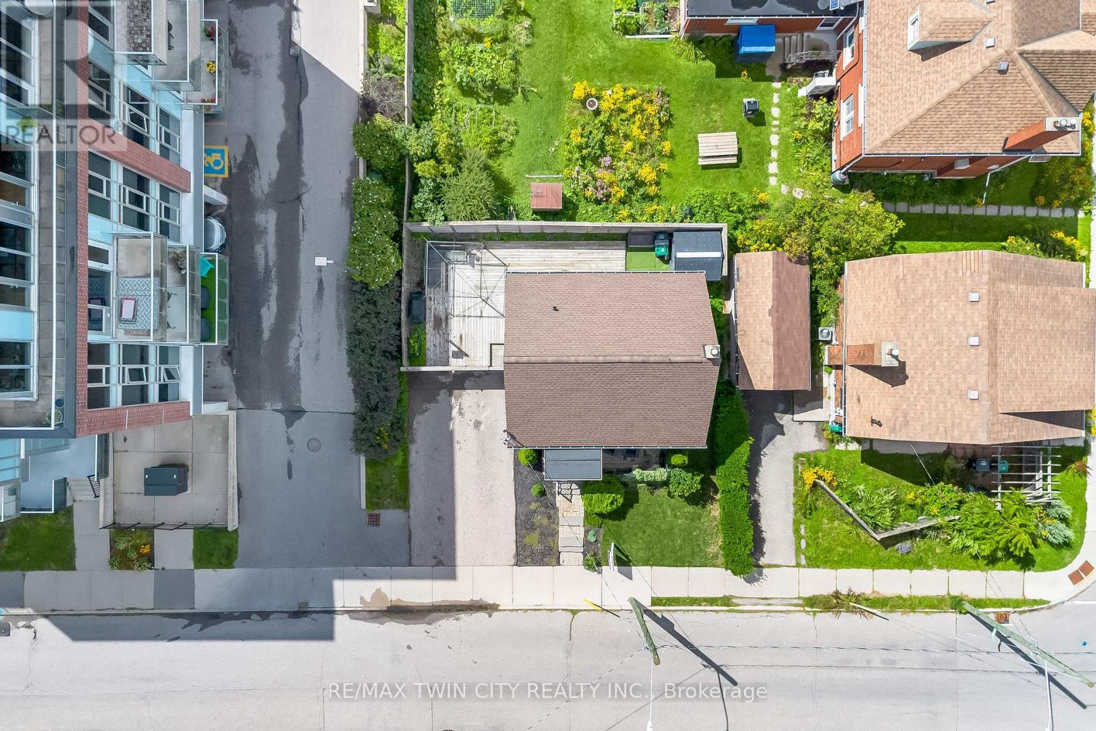 57 Peppler Street, Waterloo, Ontario  N2J 3C7 - Photo 40 - X13715426