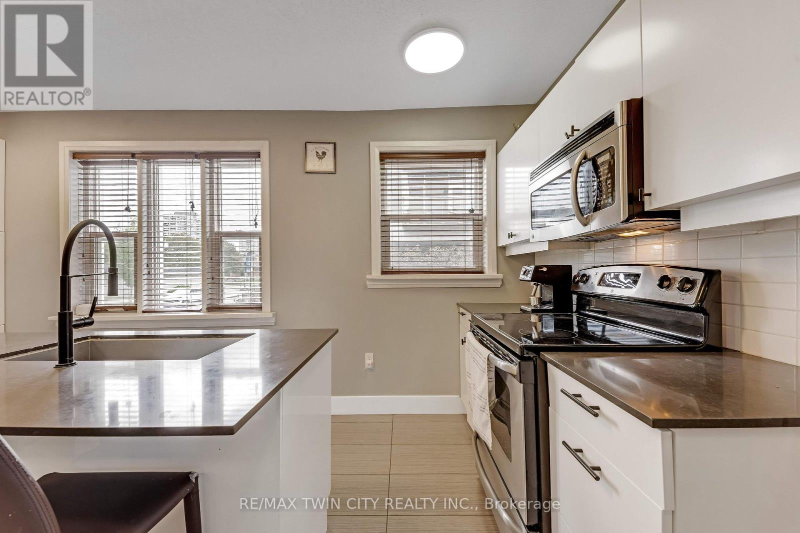 57 Peppler Street, Waterloo, Ontario  N2J 3C7 - Photo 6 - X13715426