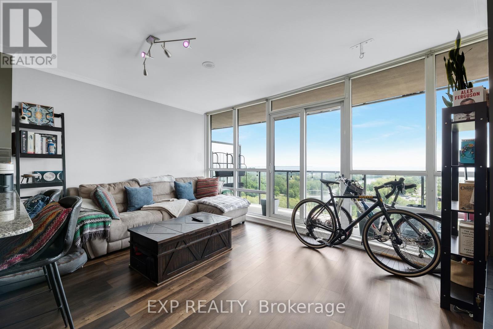 808 - 2230 Lake Shore Boulevard W, Toronto, Ontario  M8V 0B2 - Photo 6 - W13648928