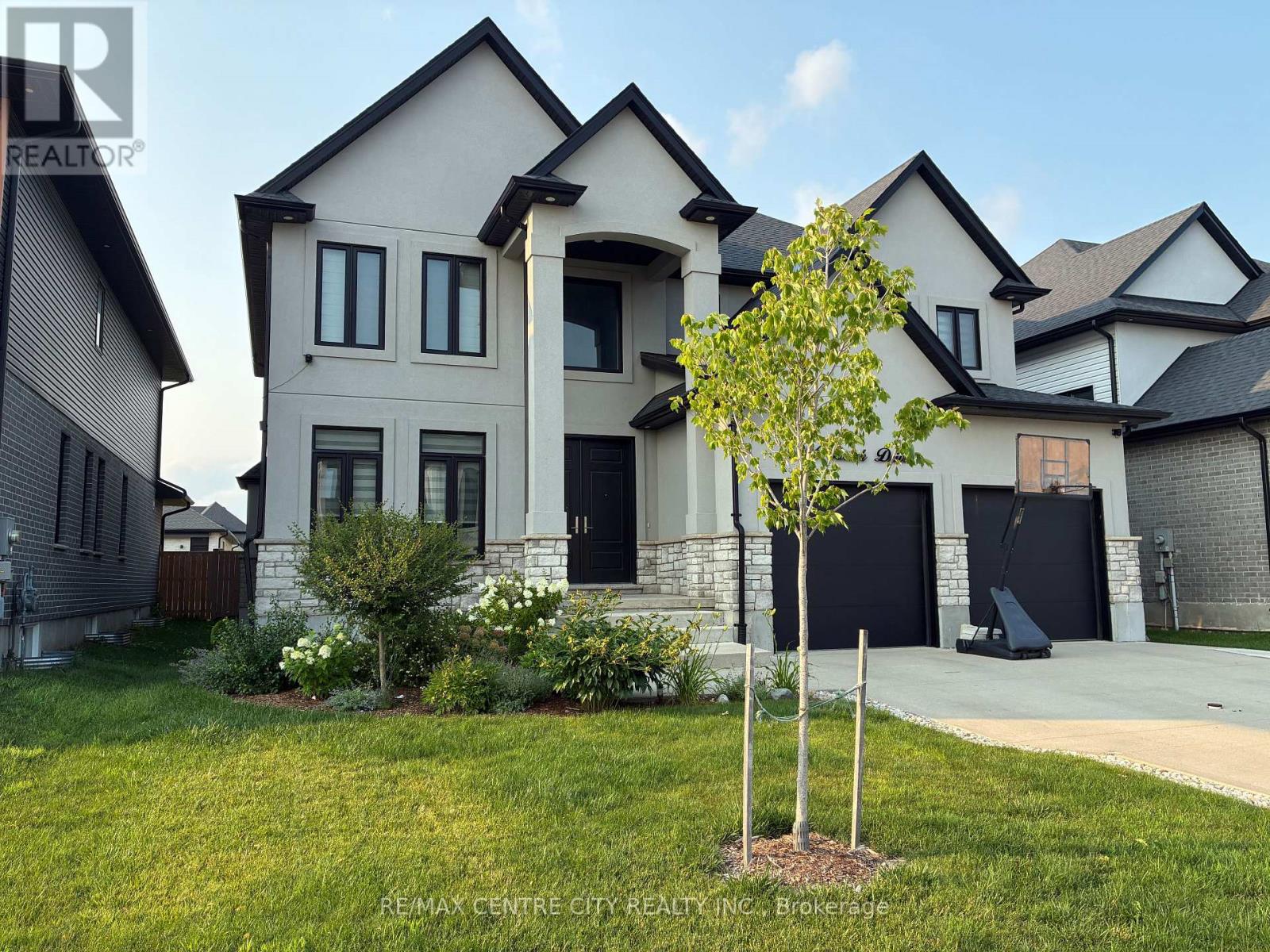 6306 Brash Drive, London South, Ontario  N6P 0H2 - Photo 2 - X13038410