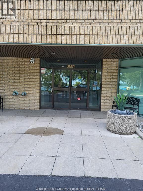 3601 Riverside Drive East Unit# 1006, Windsor, Ontario  N8Y 4Y2 - Photo 3 - 26020825