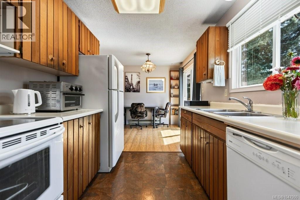 79 Salsbury Rd, Courtenay, British Columbia  V9N 9L7 - Photo 22 - 1047900