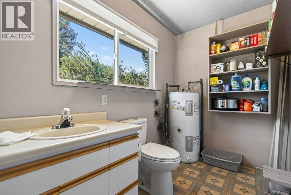 79 Salsbury Rd, Courtenay, British Columbia  V9N 9L7 - Photo 35 - 1047900