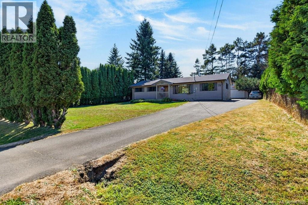 79 Salsbury Rd, Courtenay, British Columbia  V9N 9L7 - Photo 1 - 1047900