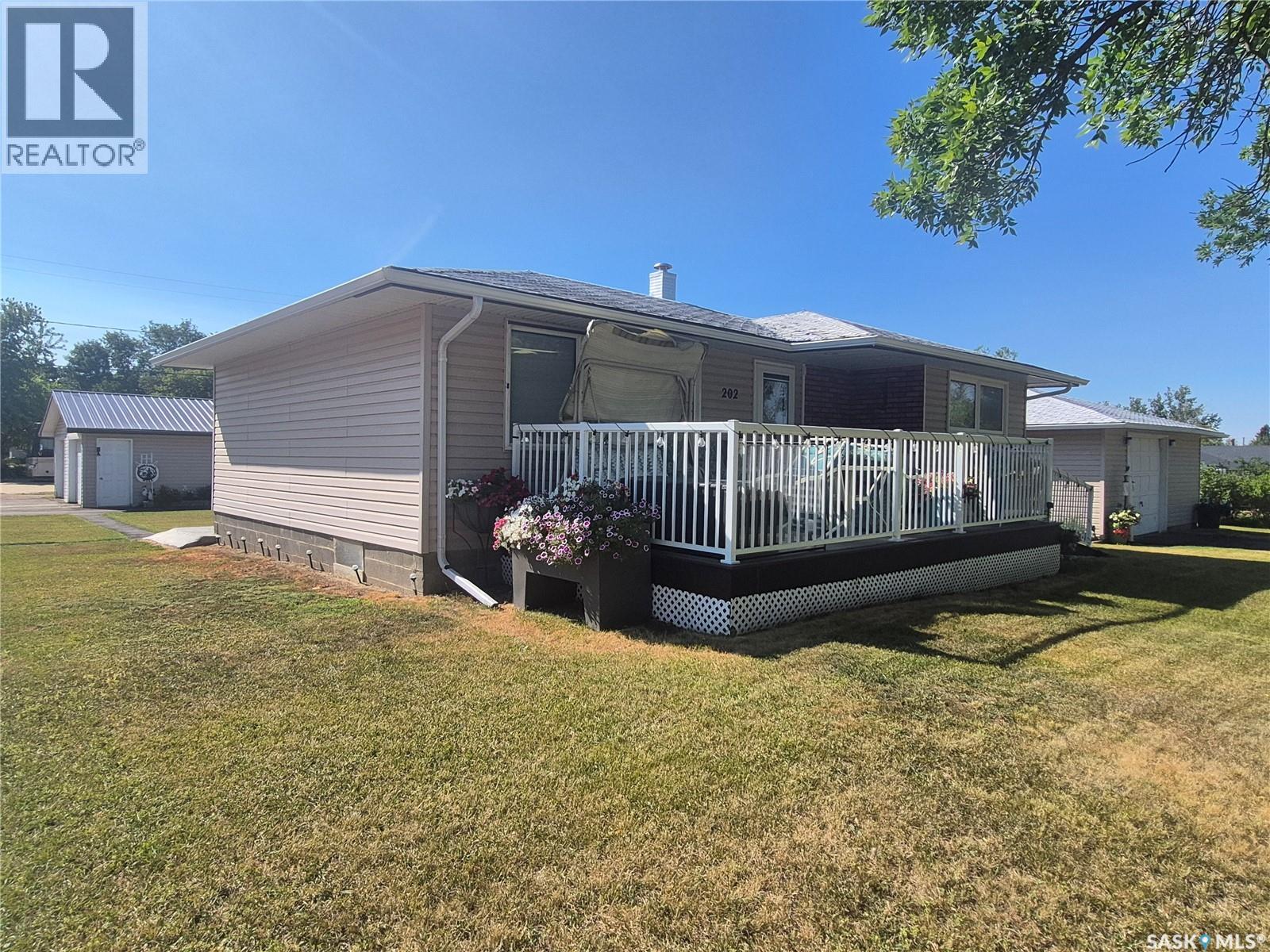 202 Bradley Street, Ogema, Saskatchewan  S0C 1Y0 - Photo 41 - SK046721