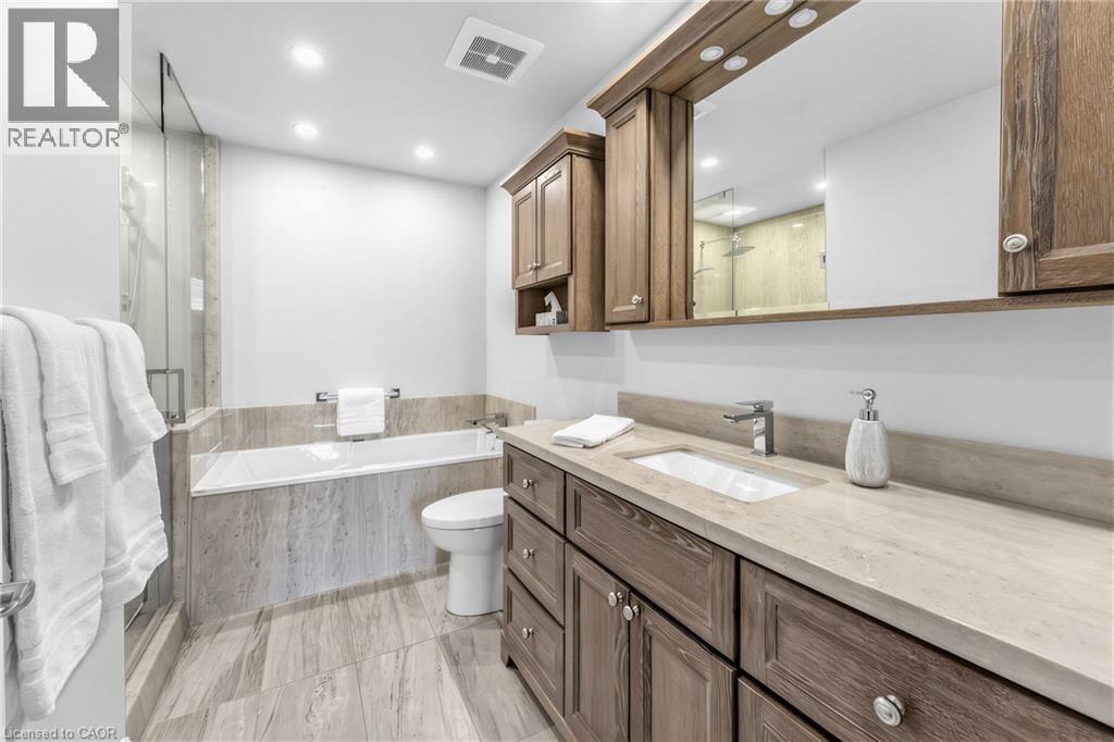 1477 Lakeshore Road Unit# Ph 1, Burlington, Ontario  L7S 1B5 - Photo 27 - 40857838