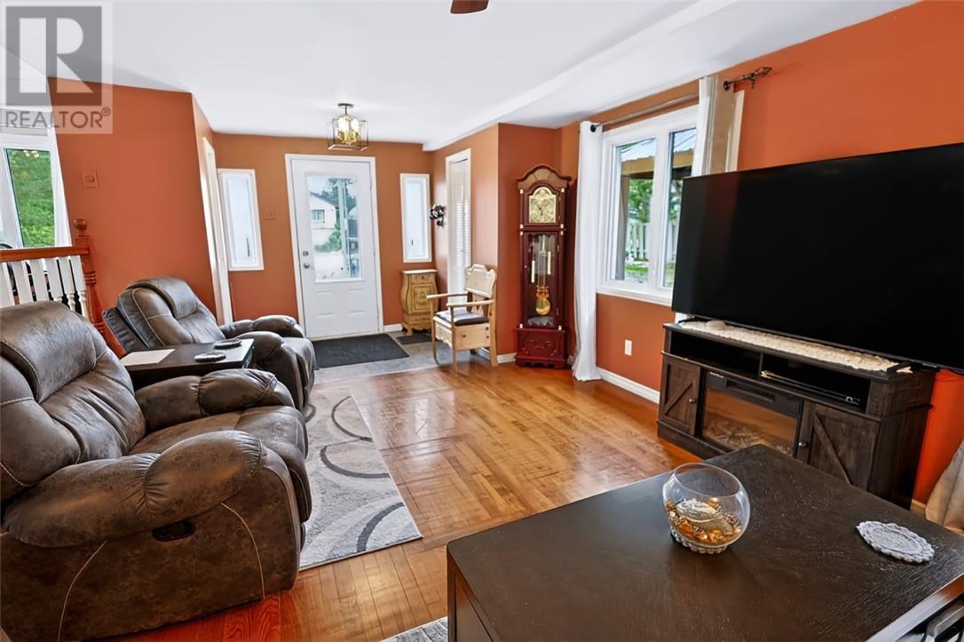 7121 Hwy 17 W Unit# 10, Whitefish, Ontario  P0M 3E0 - Photo 10 - 2130002