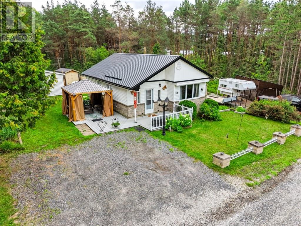7121 Hwy 17 W Unit# 10, Whitefish, Ontario  P0M 3E0 - Photo 2 - 2130002