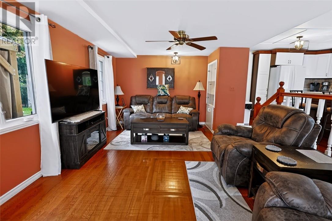 7121 Hwy 17 W Unit# 10, Whitefish, Ontario  P0M 3E0 - Photo 9 - 2130002