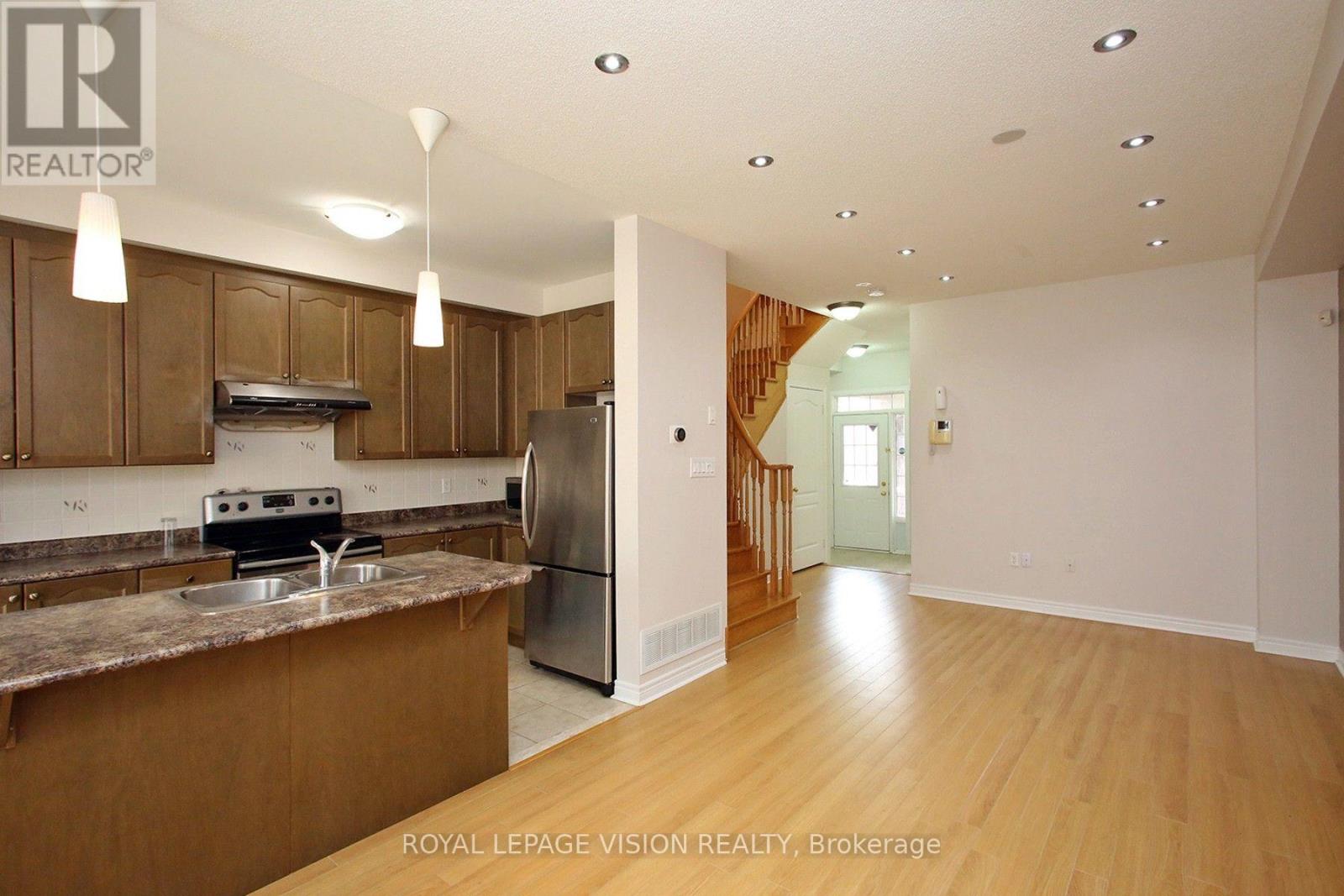 5559 Bonnie Street, Mississauga, Ontario  L5M 0N7 - Photo 5 - W13686444