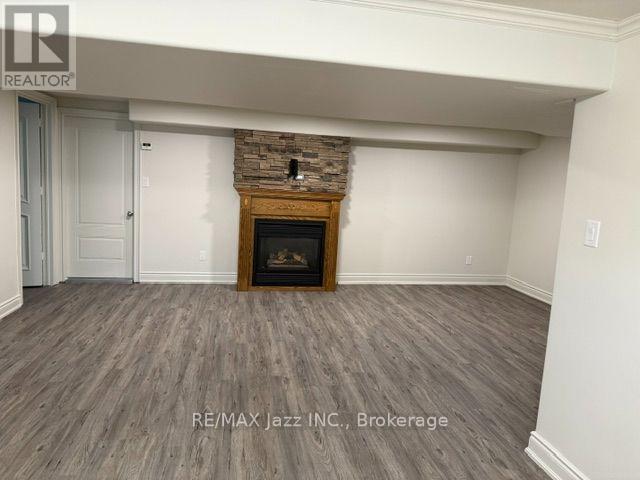 105 Scott Street, Whitby, Ontario  L1N 3L2 - Photo 3 - E13715532
