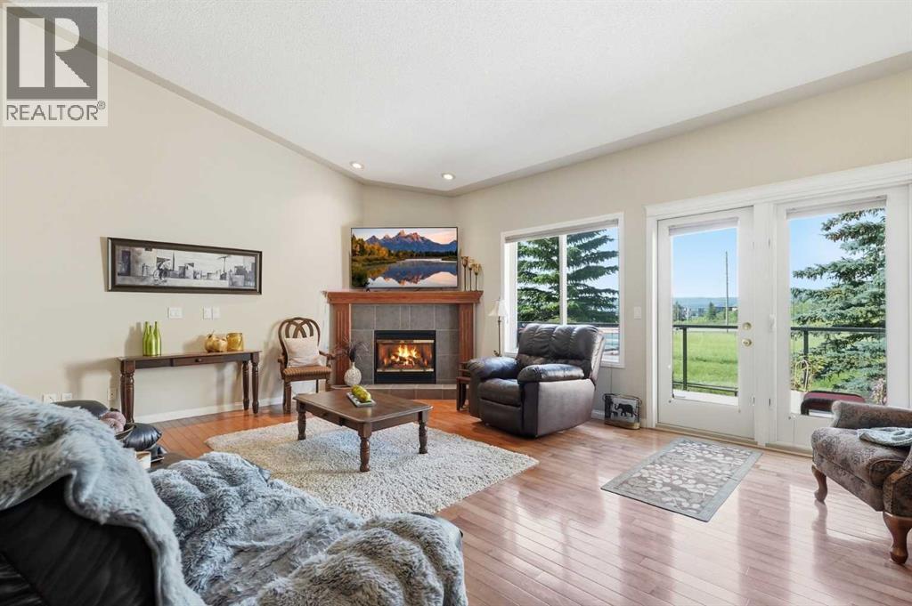 120 Sierra Morena Landing Sw, Calgary, Alberta T3H 4K4 - Photo 2 - A2330821