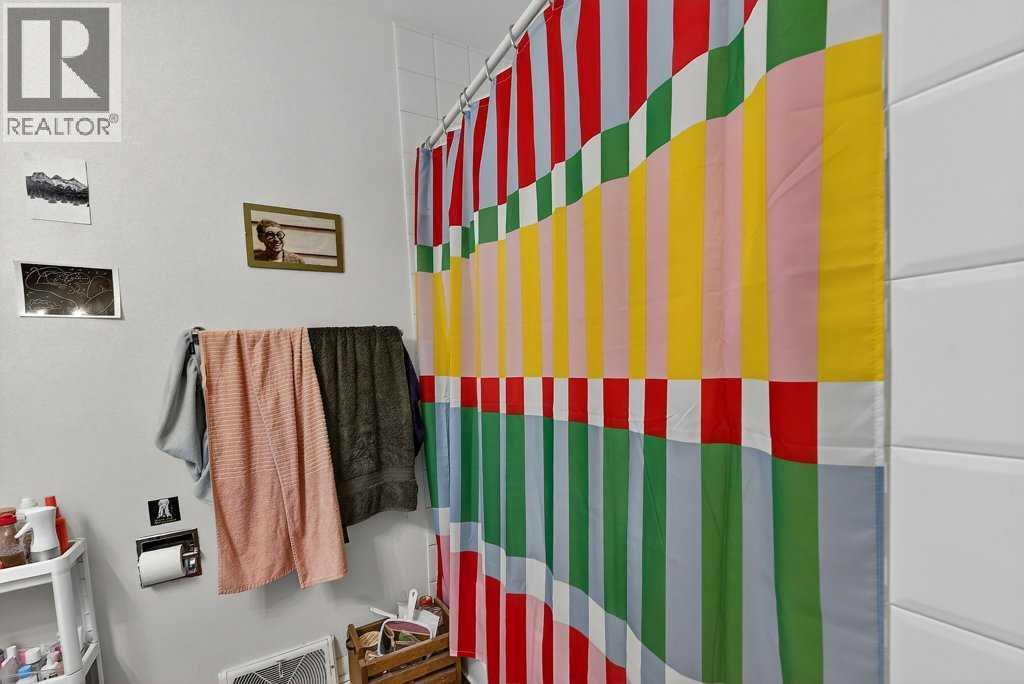 A&b, 319 37 Street SW, Calgary, Alberta  T3C 1R5 - Photo 16 - A2339288