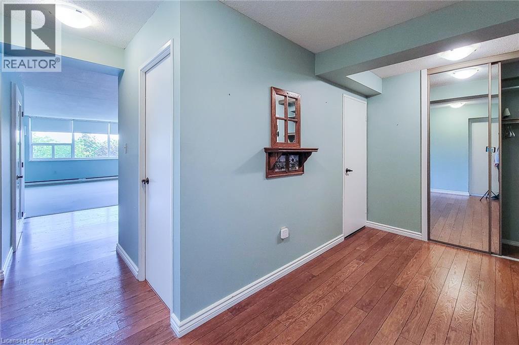 28 Robinson Street N Unit# 405, Grimsby, Ontario  L3M 3C9 - Photo 3 - 40858544