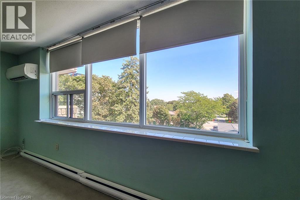 28 Robinson Street N Unit# 405, Grimsby, Ontario  L3M 3C9 - Photo 10 - 40858544