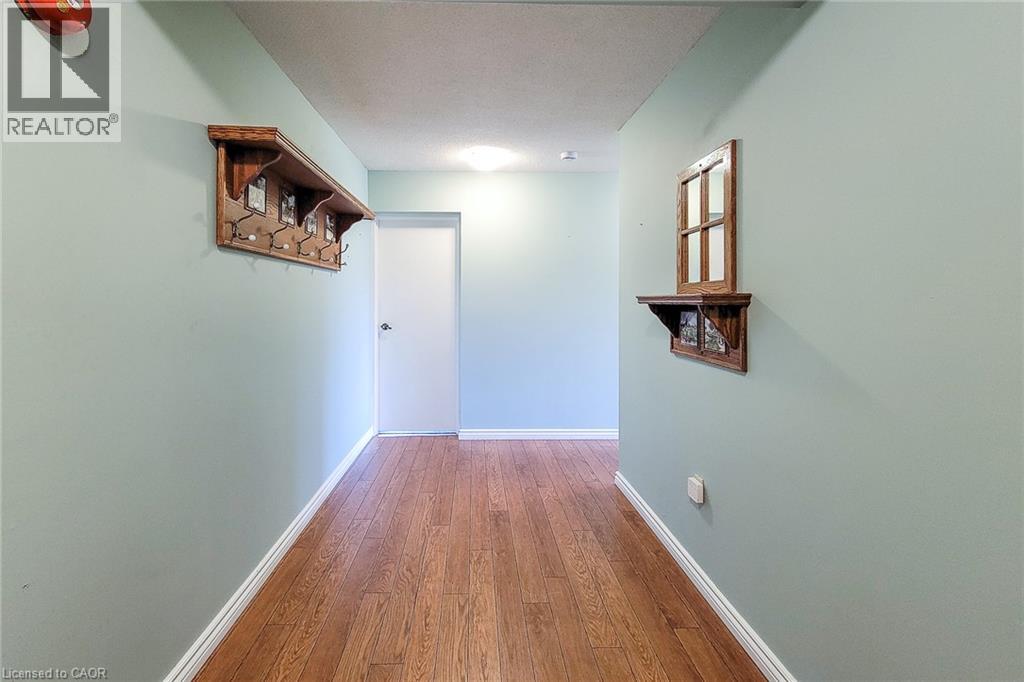 28 Robinson Street N Unit# 405, Grimsby, Ontario  L3M 3C9 - Photo 8 - 40858544
