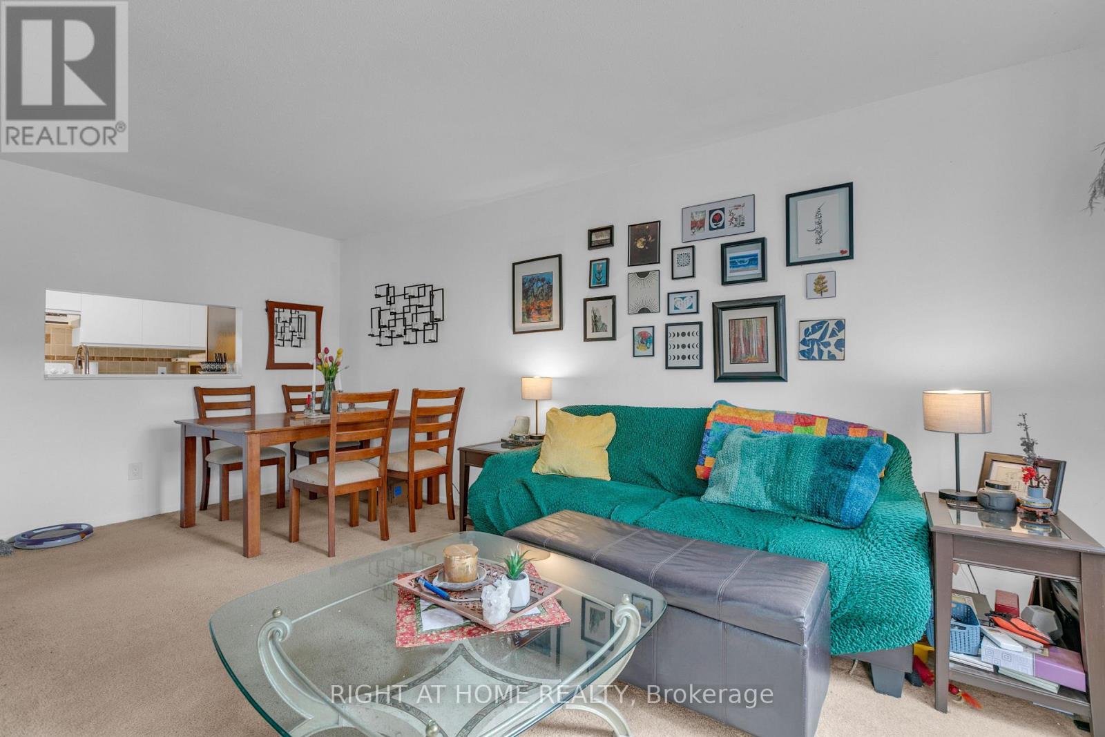 301 - 280 Brittany Drive, Ottawa, Ontario  K1K 4M4 - Photo 11 - X13715582