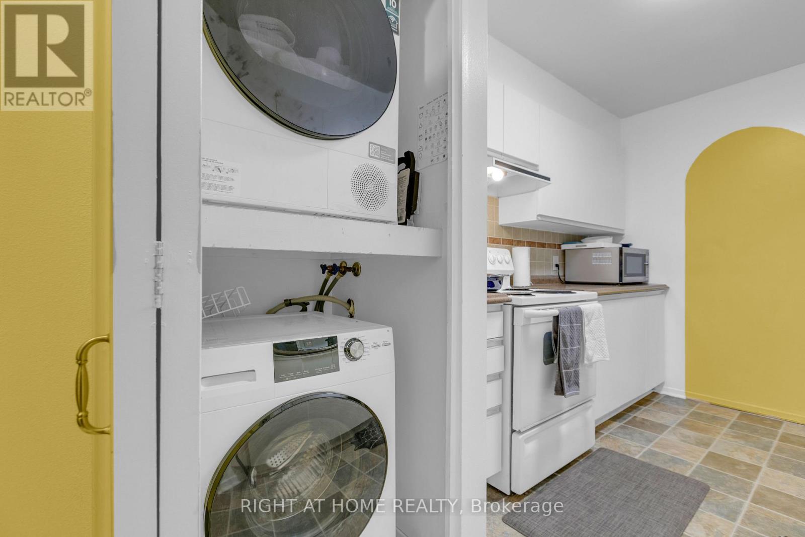 301 - 280 Brittany Drive, Ottawa, Ontario  K1K 4M4 - Photo 21 - X13715582