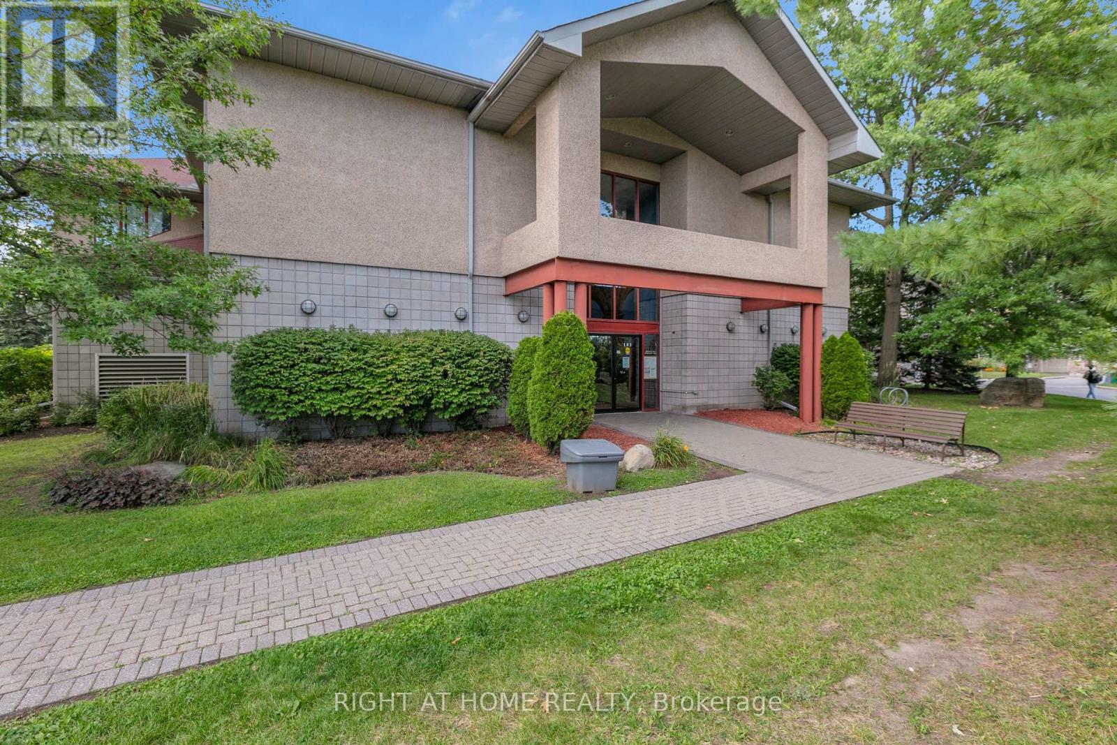 301 - 280 Brittany Drive, Ottawa, Ontario  K1K 4M4 - Photo 24 - X13715582