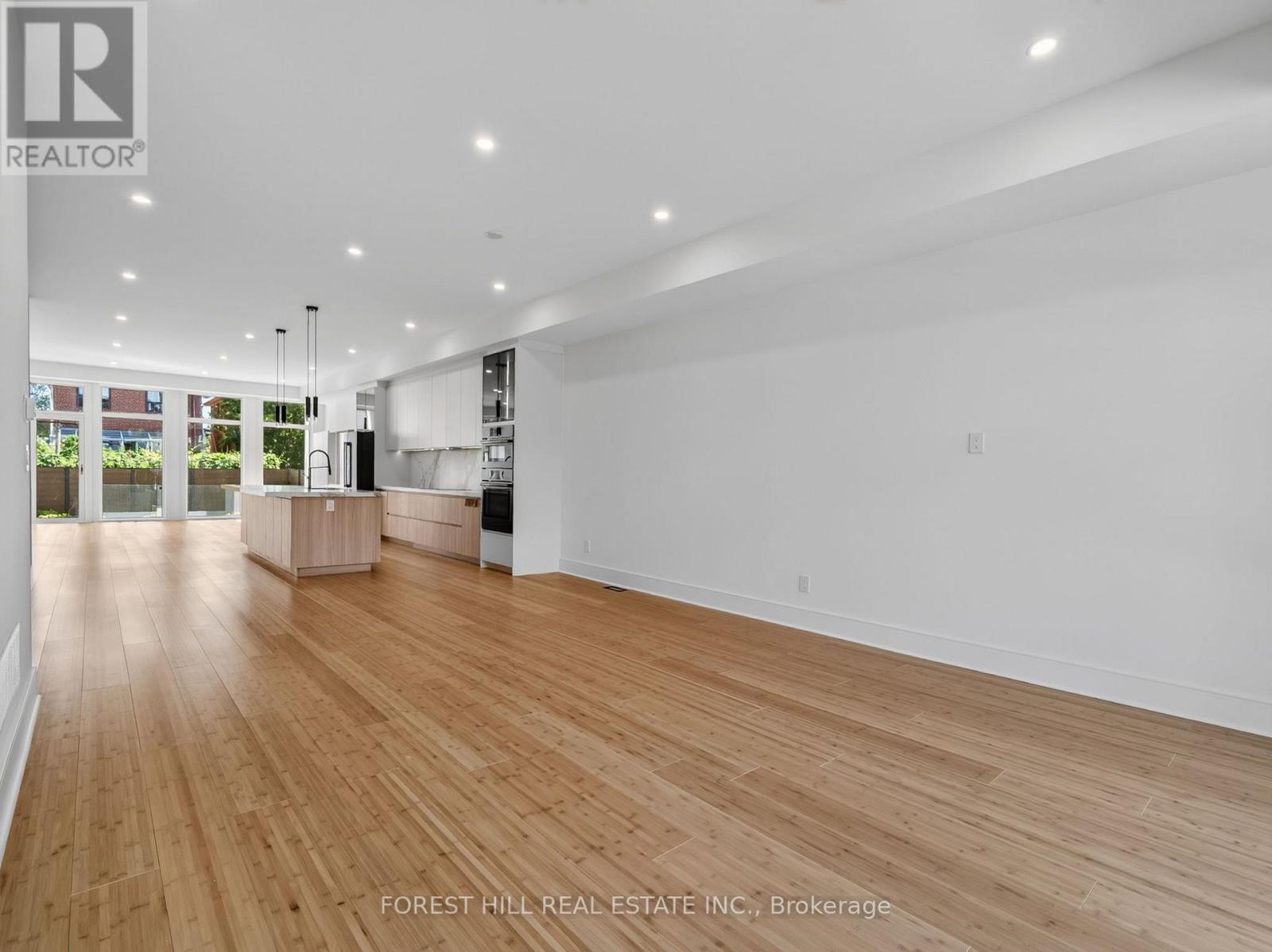 207 Robina Avenue, Toronto, Ontario  M6C 3Y9 - Photo 11 - C13715466
