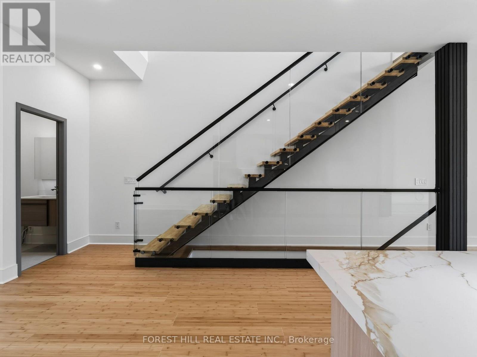 207 Robina Avenue, Toronto, Ontario  M6C 3Y9 - Photo 12 - C13715466
