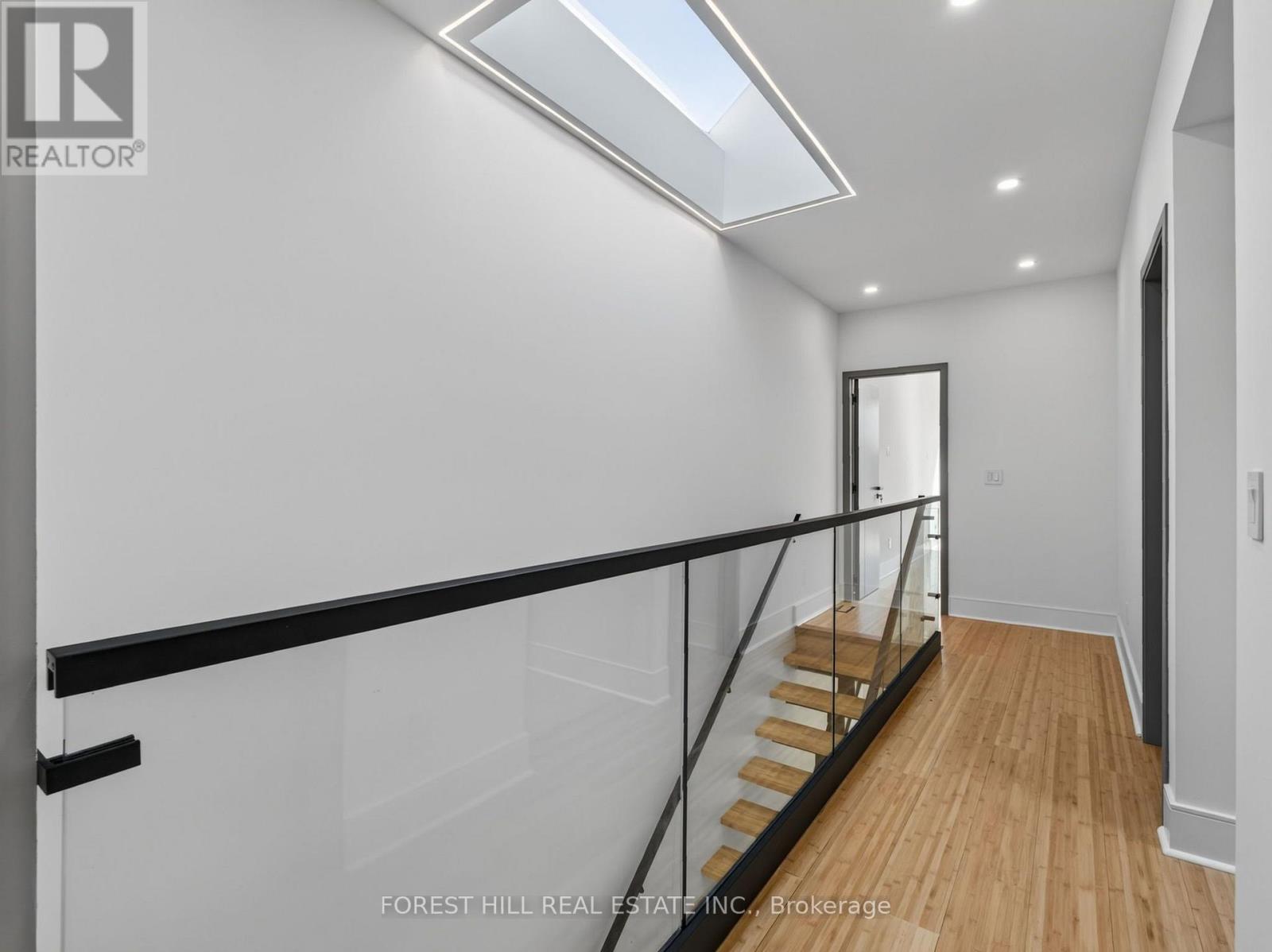 207 Robina Avenue, Toronto, Ontario  M6C 3Y9 - Photo 14 - C13715466