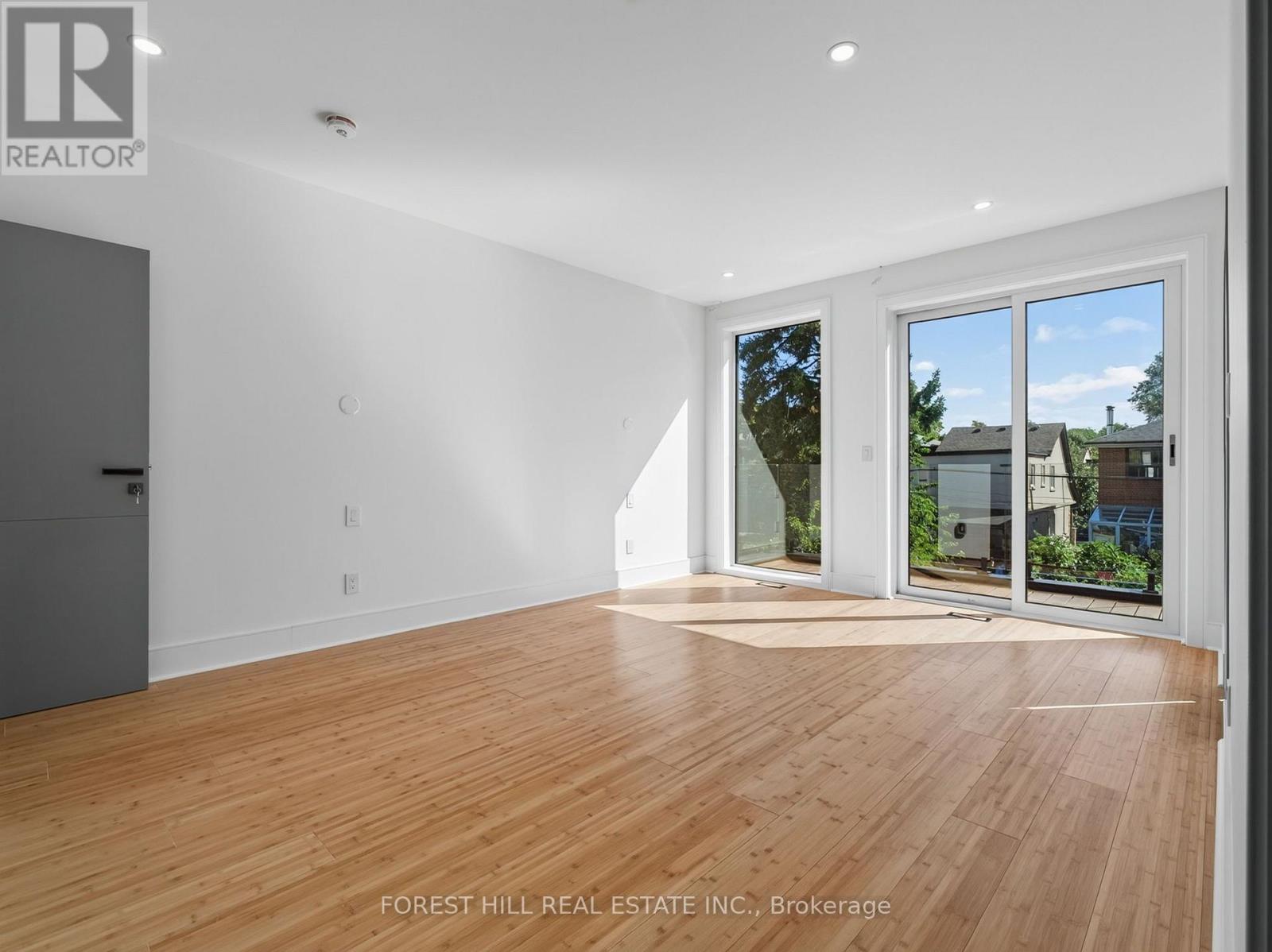 207 Robina Avenue, Toronto, Ontario  M6C 3Y9 - Photo 16 - C13715466