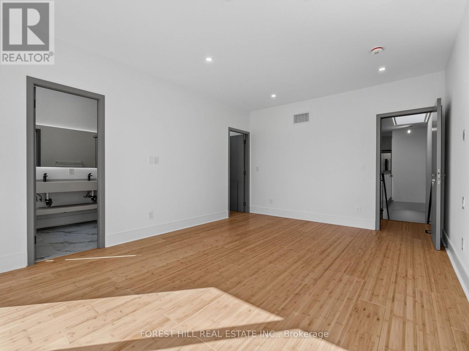 207 Robina Avenue, Toronto, Ontario  M6C 3Y9 - Photo 20 - C13715466