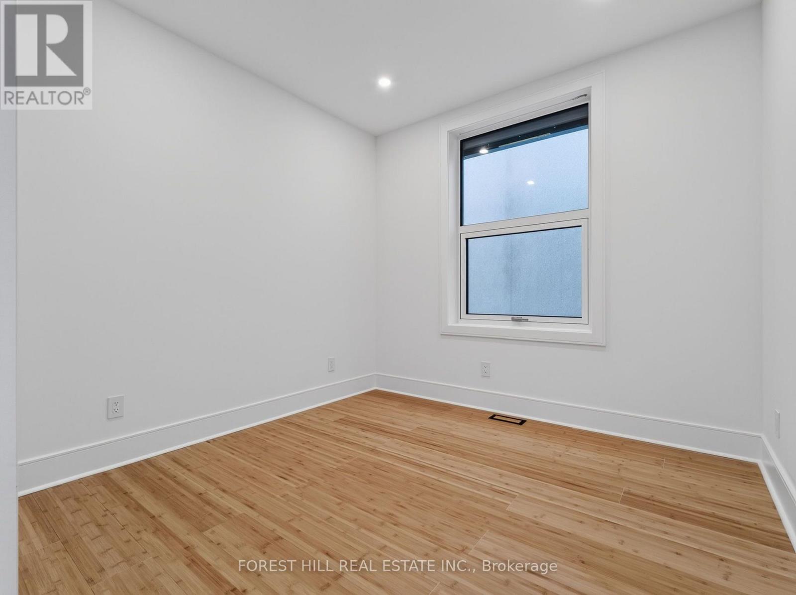 207 Robina Avenue, Toronto, Ontario  M6C 3Y9 - Photo 33 - C13715466