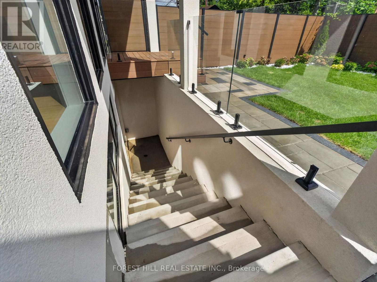 207 Robina Avenue, Toronto, Ontario  M6C 3Y9 - Photo 40 - C13715466