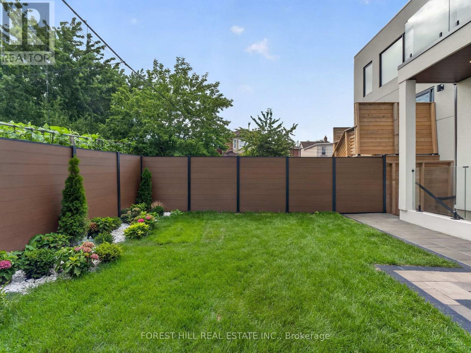 207 Robina Avenue, Toronto, Ontario  M6C 3Y9 - Photo 42 - C13715466