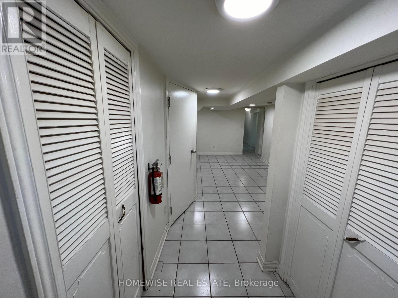 Lower - 261 Ossington Avenue, Toronto, Ontario  M6J 3A1 - Photo 10 - C13715526