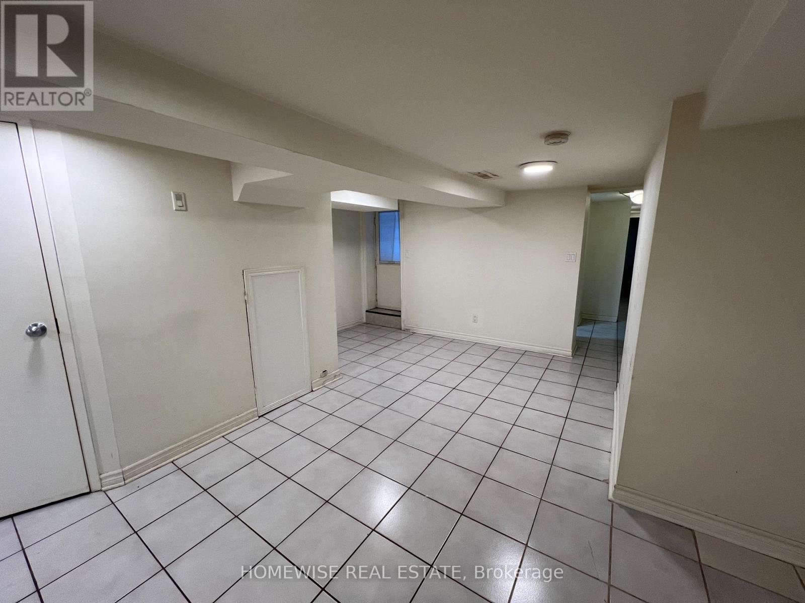 Lower - 261 Ossington Avenue, Toronto, Ontario  M6J 3A1 - Photo 4 - C13715526