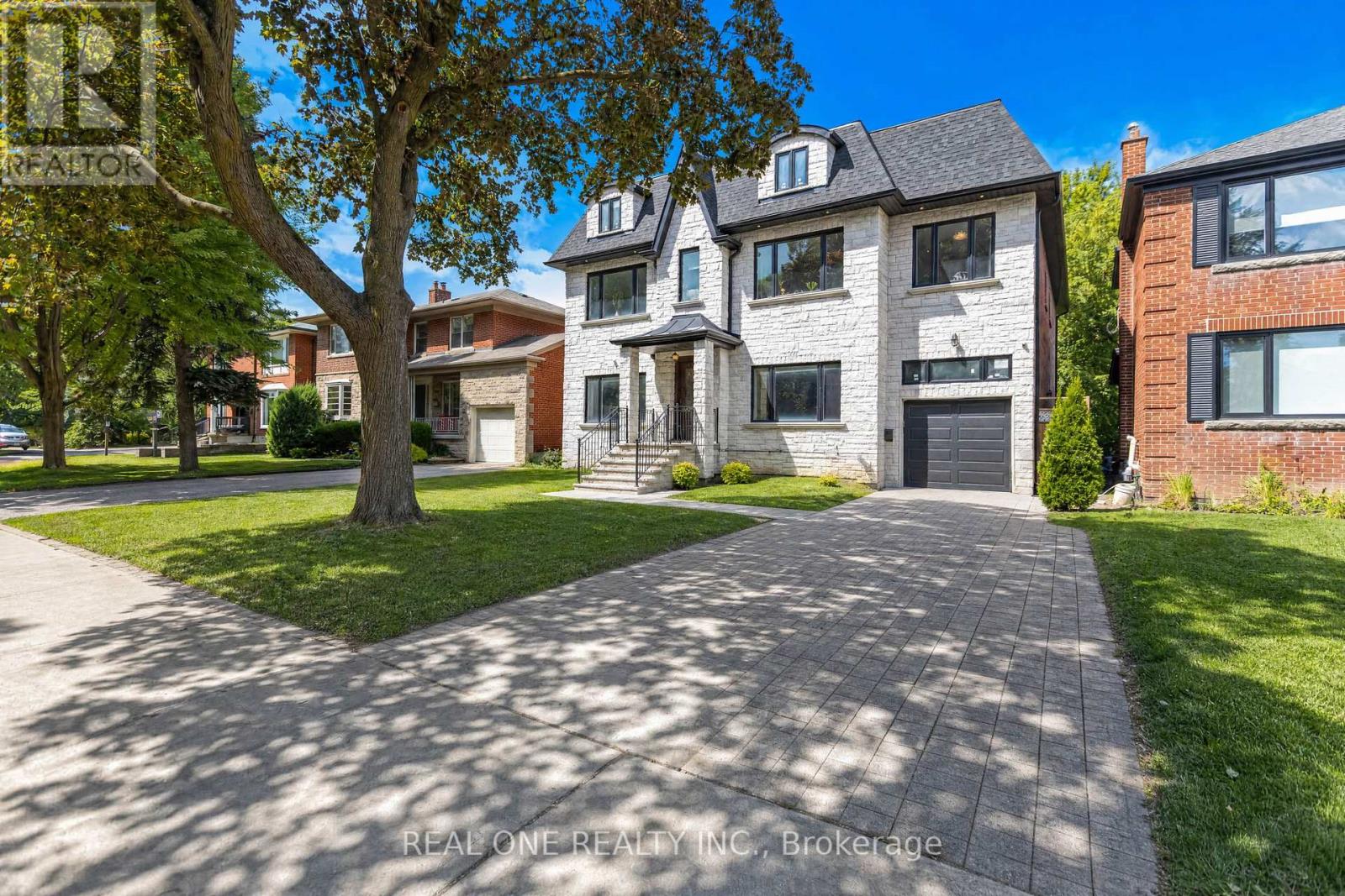 100 RIDELLE AVENUE, Toronto, Ontario