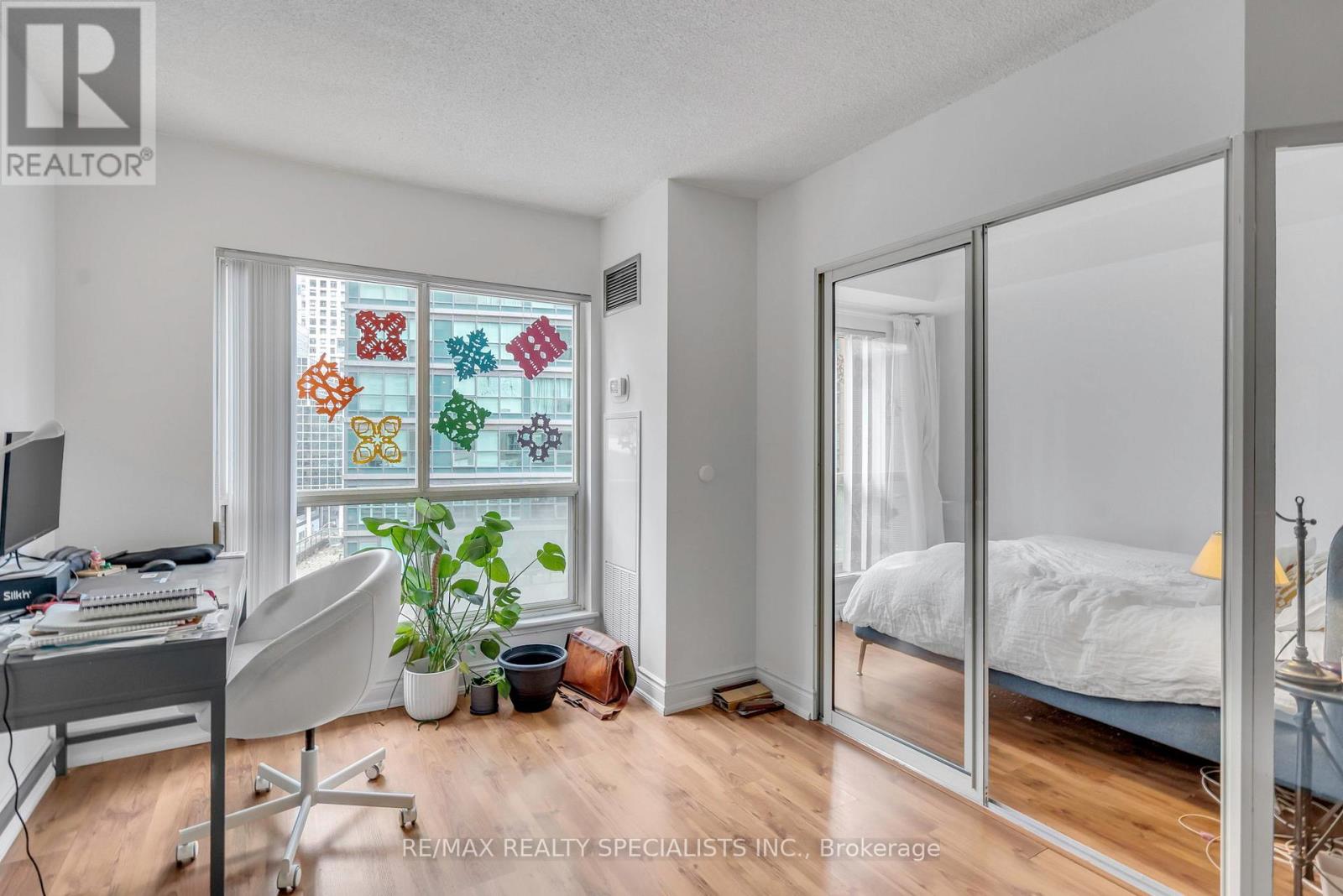 813 - 25 The Esplanade, Toronto, Ontario  M5E 1W5 - Photo 11 - C13715654