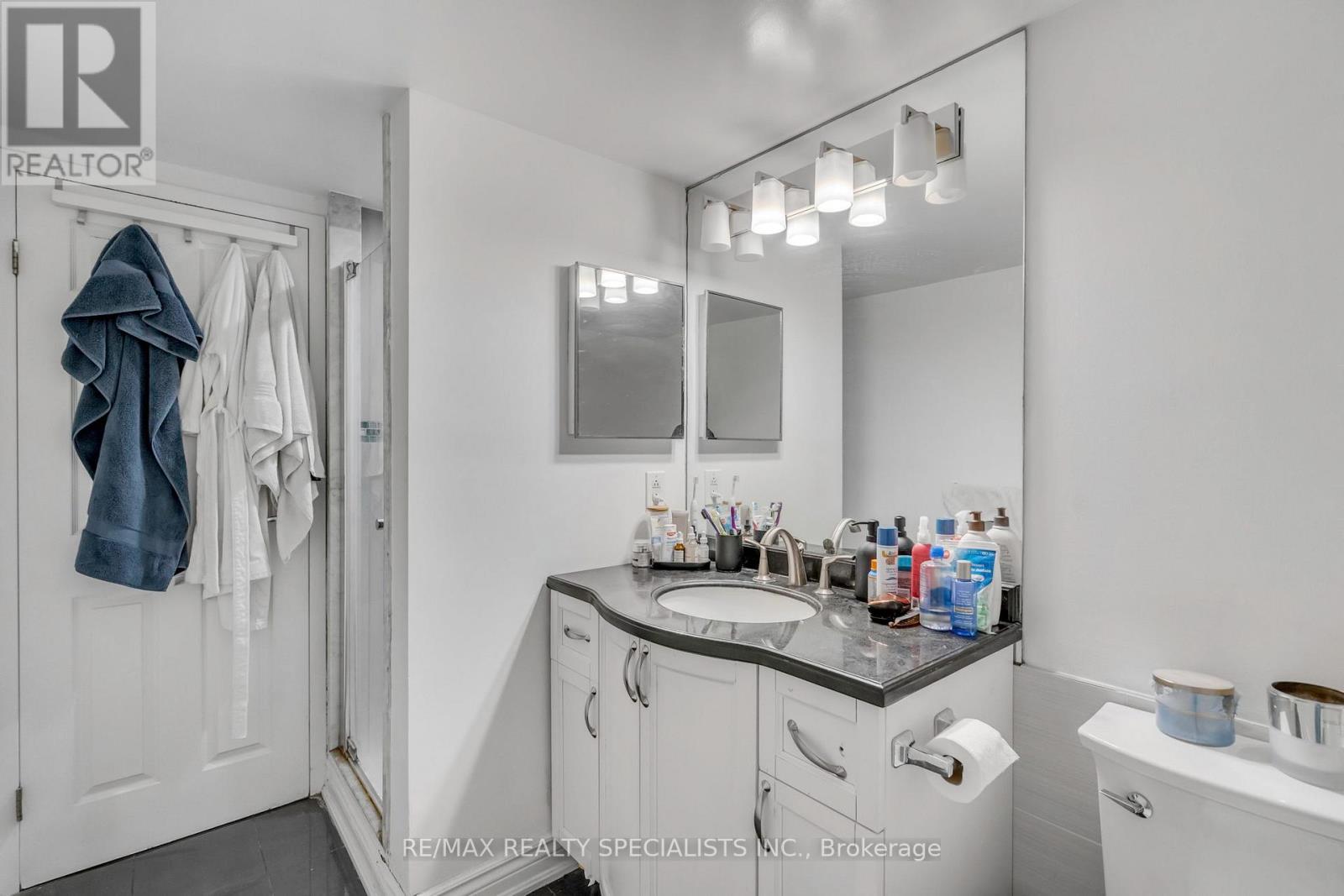 813 - 25 The Esplanade, Toronto, Ontario  M5E 1W5 - Photo 16 - C13715654