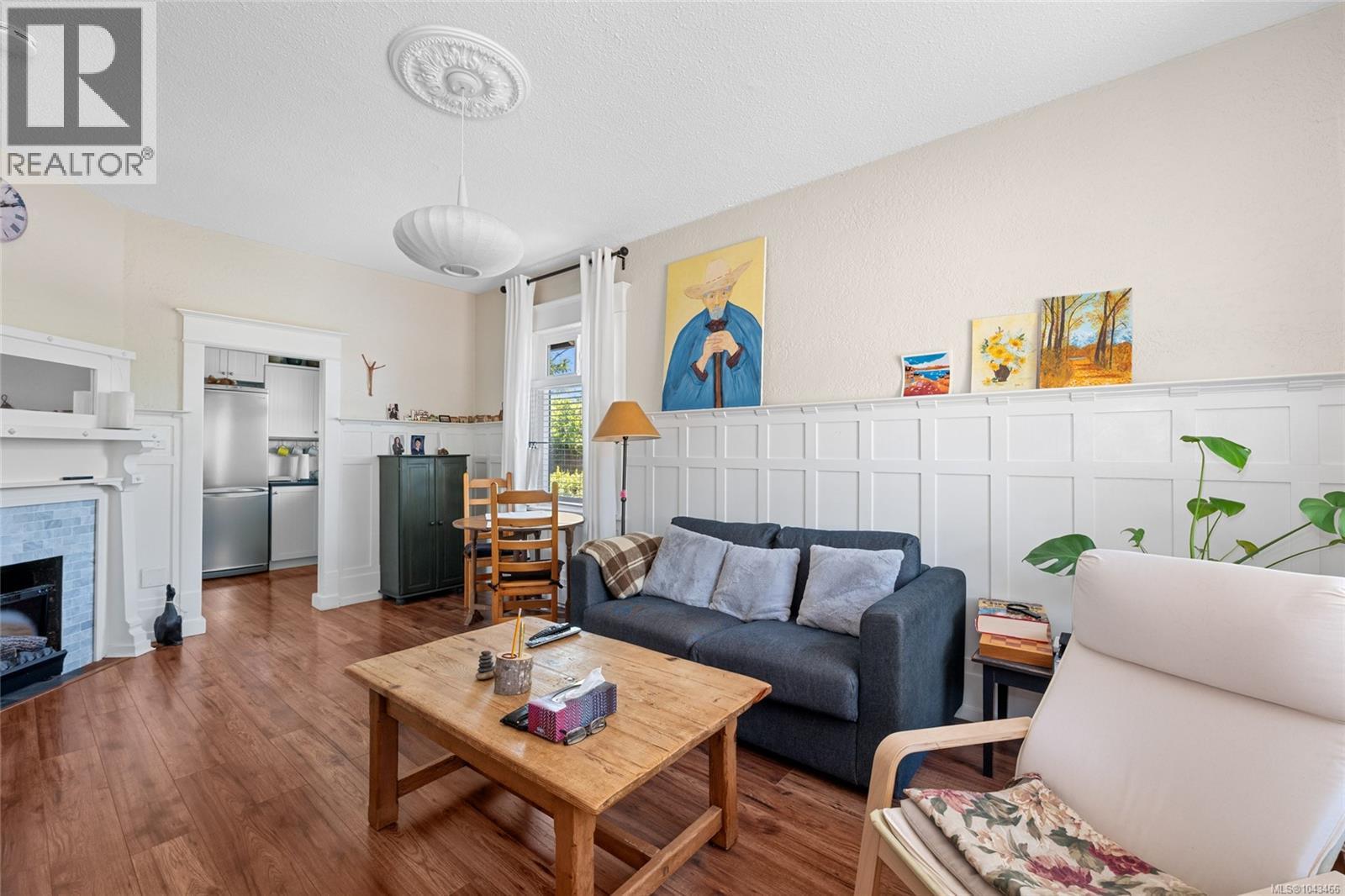 3033 Cedar Hill Rd, Victoria, British Columbia  V8T 3J2 - Photo 2 - 1043466