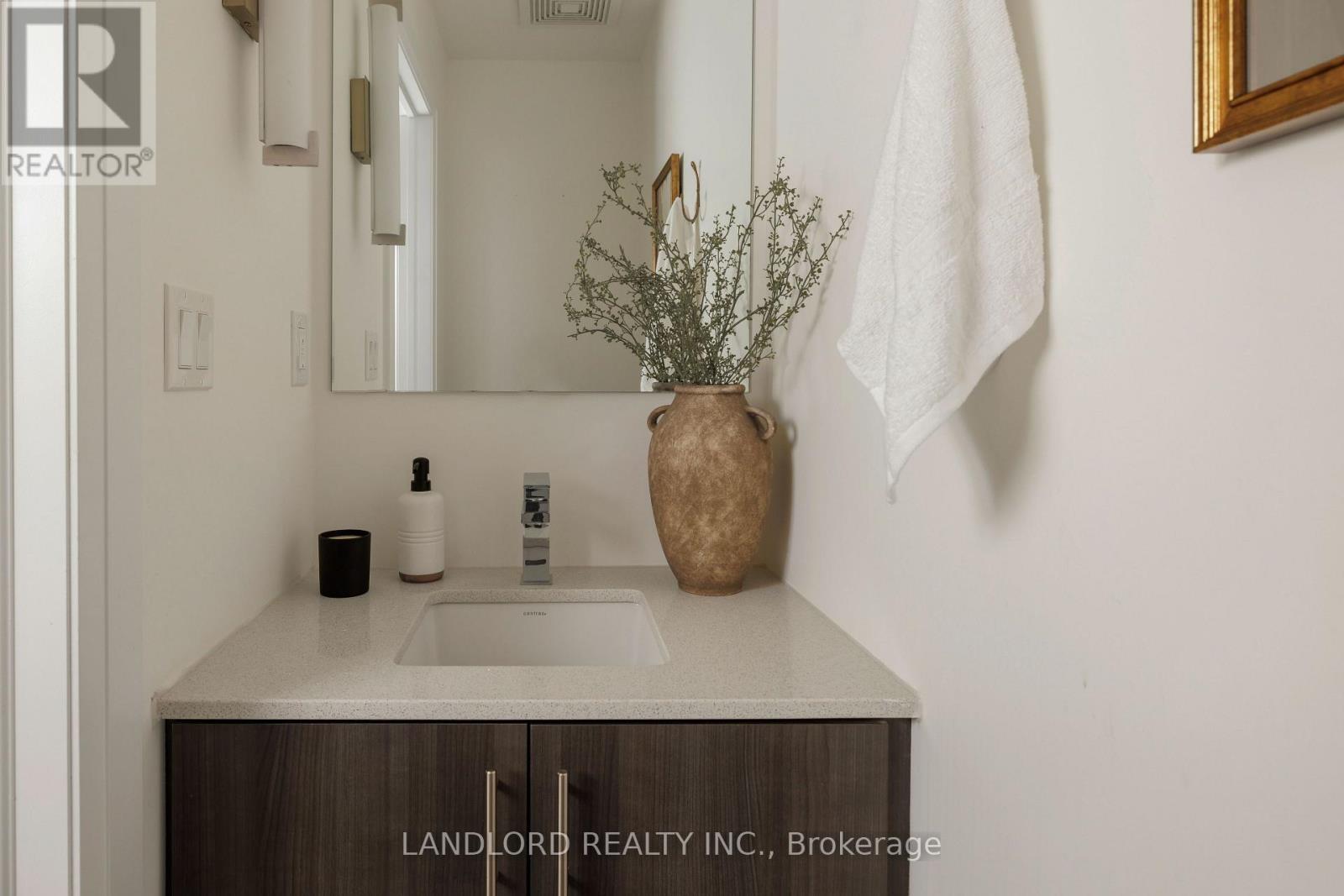 2 - 175 Jones Avenue, Toronto, Ontario  M4M 3A2 - Photo 10 - E13715452