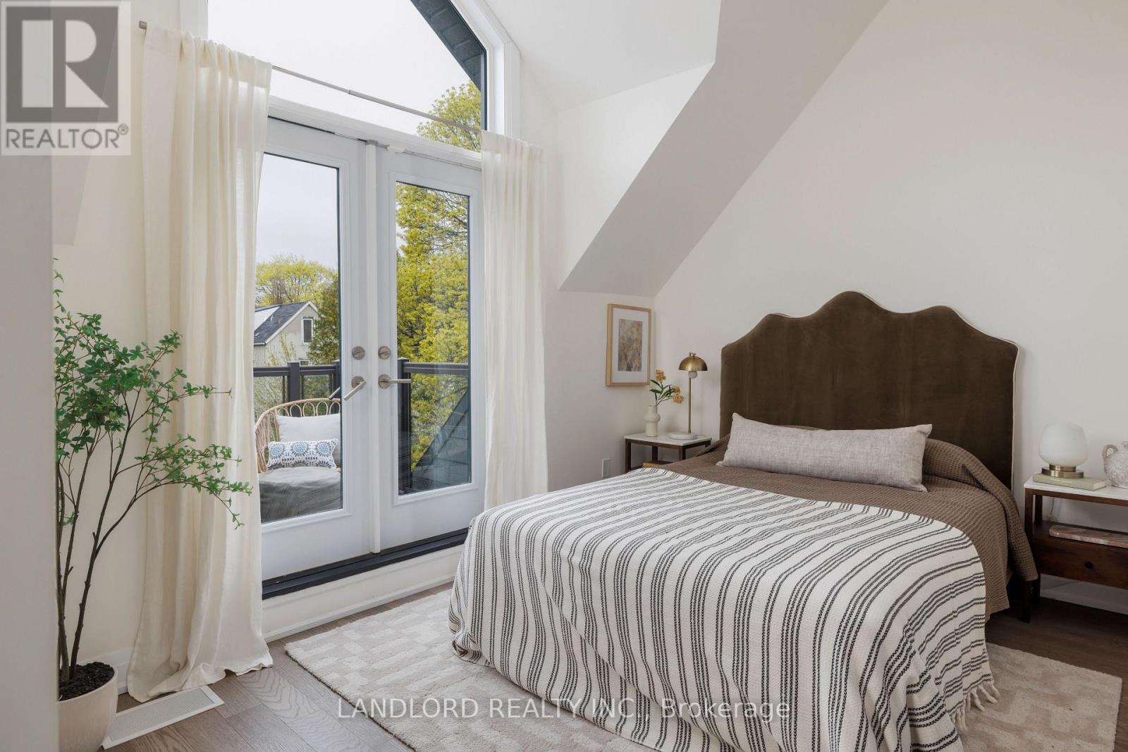 2 - 175 Jones Avenue, Toronto, Ontario  M4M 3A2 - Photo 14 - E13715452