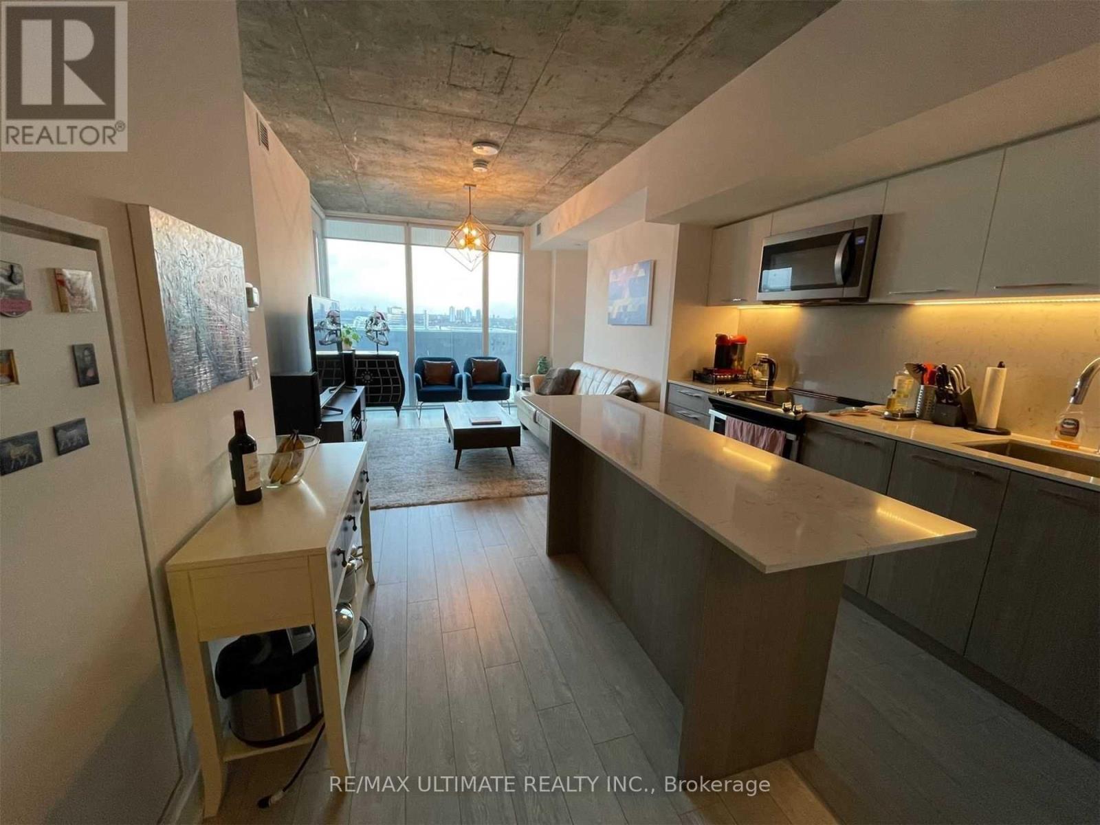 1701 - 15 Baseball Place, Toronto, Ontario  M4M 0E6 - Photo 2 - E13715656