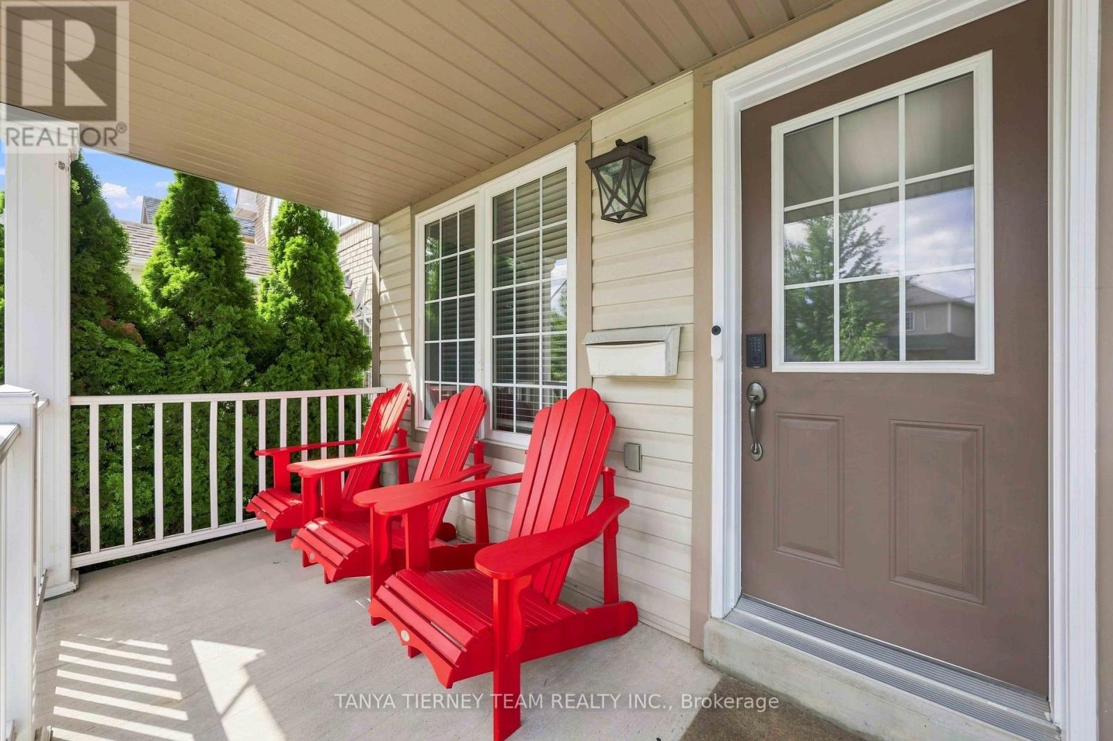 828 Taggart Crescent, Oshawa, Ontario  L1K 0E5 - Photo 4 - E13715676