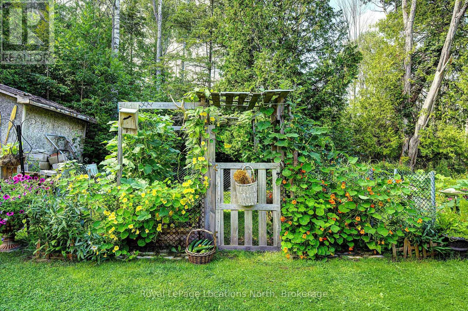22 Balsam Street, Tiny, Ontario  L0L 1P1 - Photo 32 - S13715652