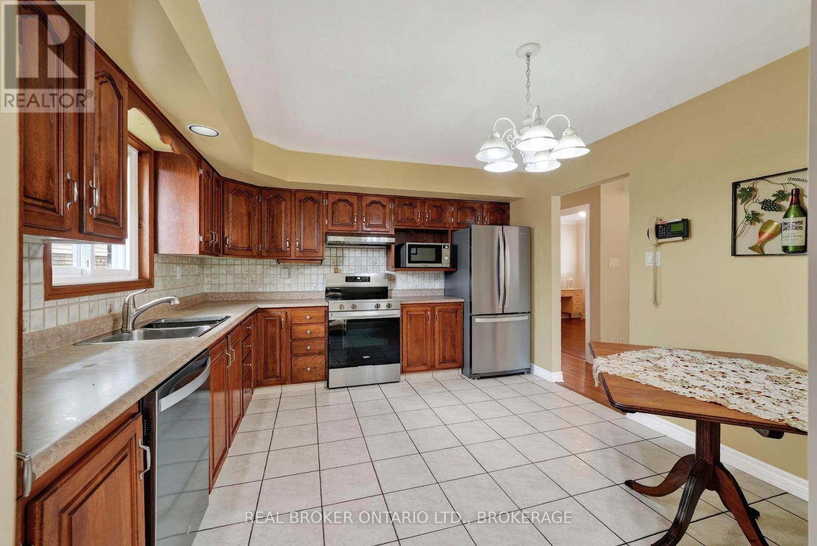 1321 Stormont Drive, Cornwall, Ontario  K6H 6Y3 - Photo 12 - X13715568